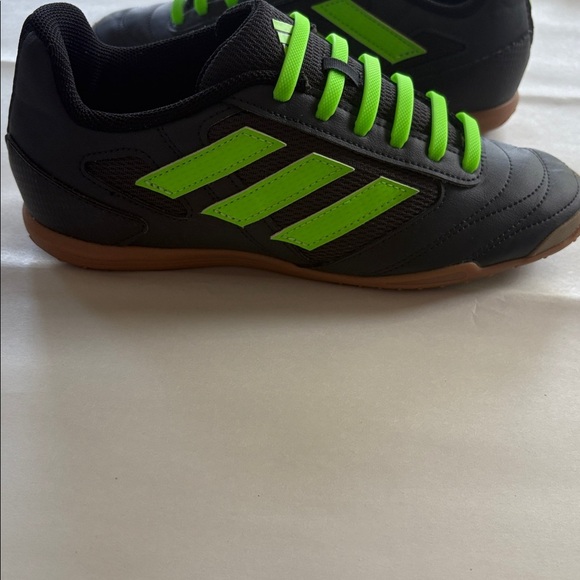 Adidas Super Sala 2 indoor soccer shoes in black with lime green accents - Picture 2 of 7